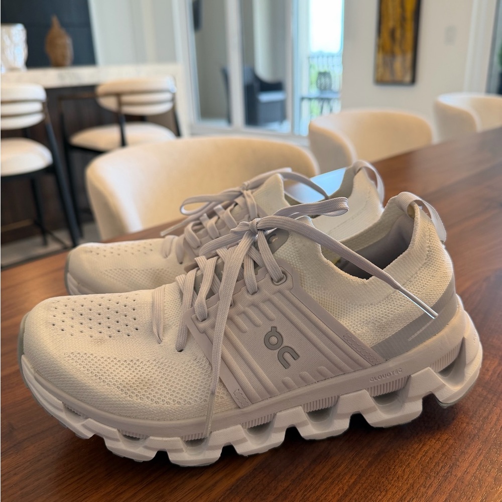 ❤️‍🔥On Cloud Running Shoes Women’s 7.5 White | Lightweight Comfortable Sneakers